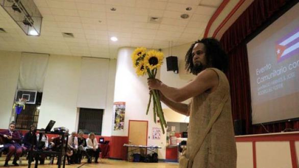  Santiago Hermes durante la presentación de su performance Beyond 