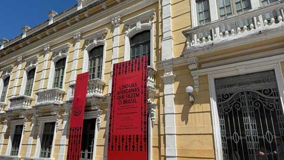 “Lenguas africanas que hacen Brasil”: el Museo Vale presenta en Vitória la exitosa exposición del Museo de la Lengua Portuguesa