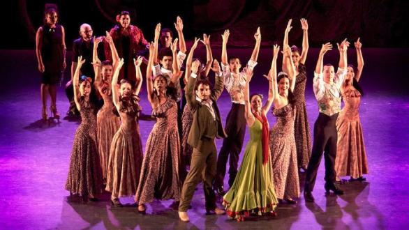 bailarines del Ballet Español de Cuba 