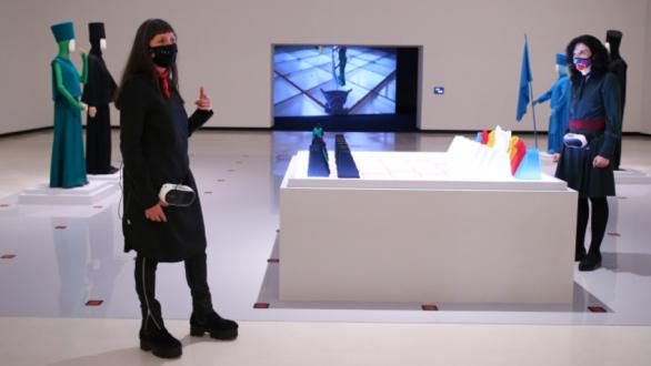 “Acromática. Una partida inmortal”, Azkuna Zentroa. Foto: masdearte.com