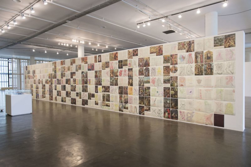 Obra de Jaider Esbell durante a 34ª Bienal de São Paulo © Levi Fanan /Fundação Bienal de São Paulo