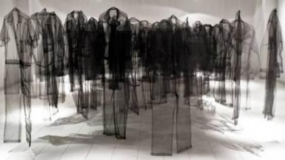 Uniforme. De la paraguaya Claudia Casarino, una de las artistas que participará de la Bienal de la UNASUR 