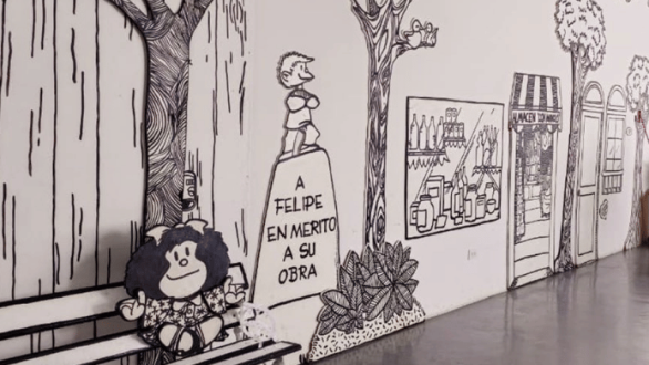 Mafalda protagoniza una exposición inmersiva en Panamá dedicada al legado de Quino