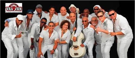 46 años bailando con los Van Van