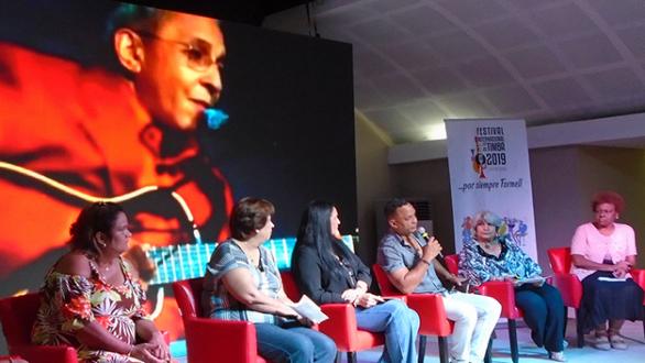 conferencia de prensa por siempre formell