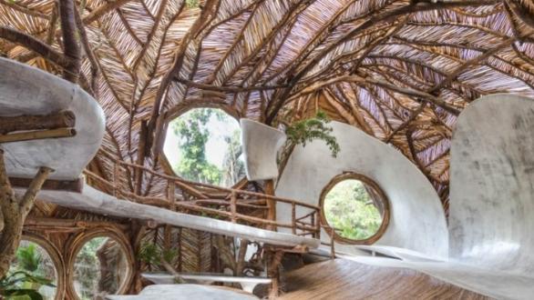 Instalación de la artista colombiana Cristina Ochoa