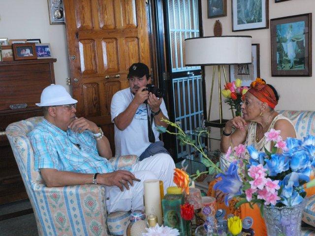 Alejandro Pérez junto a Chucho Valdés y Omara Portuondo 