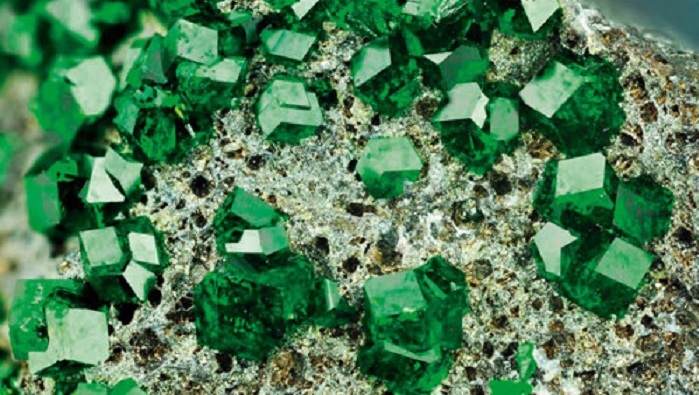 La esmeralda, una obra de arte sacada de las montañas