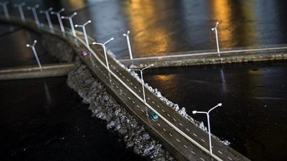 Model of the project «Infinite Journey», by the contemporary artist Wilfredo Prieto. Photo: Irene Pérez / Cubadebate