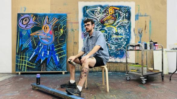 En portada: Miguel Sainz Ojeda en su estudio. Foto Enrique Palacio