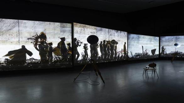 William Kentridge, More Sweetly Play the Dance, 2015 Eight channel HD film installation. Duration 15 minutes Colección Fundació Sorigué © William Kentridge Photocredit Studio Hans Wilschut Courtesy Lia Rumma Gallery  