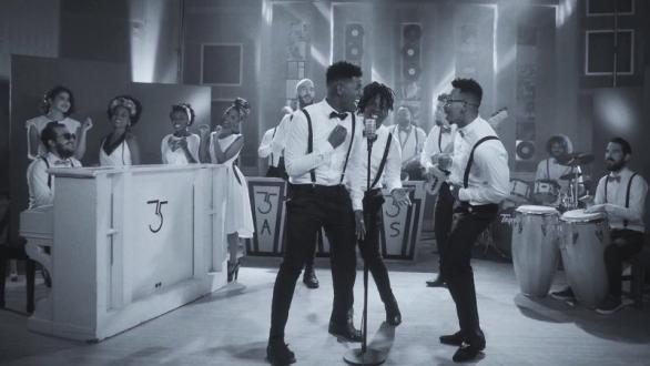 Toques del Río durante la filmación de su videoclip Bailarás