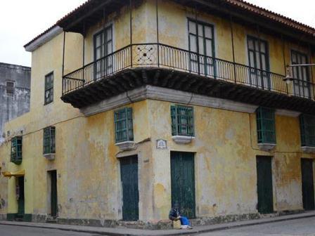 Kinésica, portraits exhibit by Máisel López