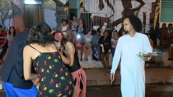 personas en la calle- performance- santiago hermes