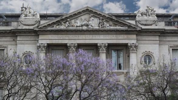 Vista de la fachada del Museo Nacional de Arte Decorativo de Argentina 