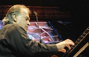 Frank Fernández, a hit in Chicago