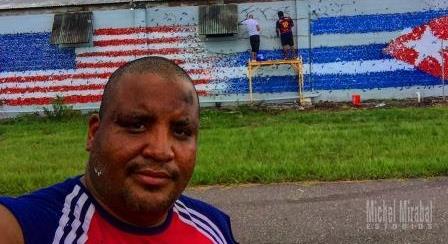 Artista cubano Michel Mirabal recibe distinción Doctor Honoris Causa  