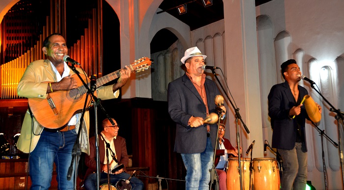 Presentación en la Sala de Conciertos Dolores 