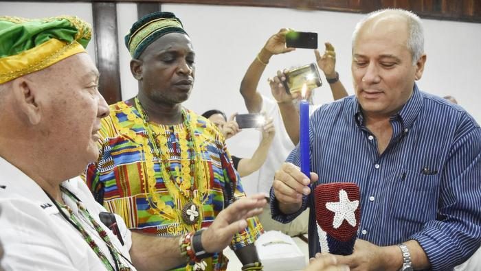 En el Festival del Caribe, encuentro con ministro de cultura