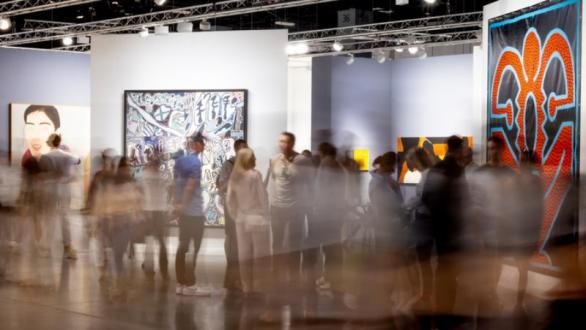 Vista general de galerías en Art Basel Miami/ Cortesía de Art Basel 