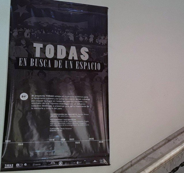 Cartel de Muestra «Todas en busca de un espacio»