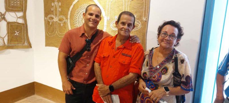 exposición “Tejidos paralelos”