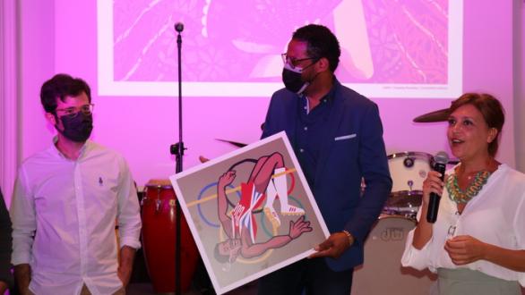 ENTREGA DE IMAGEN A SOTOMAYOR