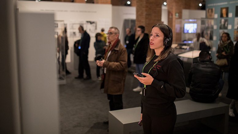 Exposición sobre Auschwitz conmueve a los españoles