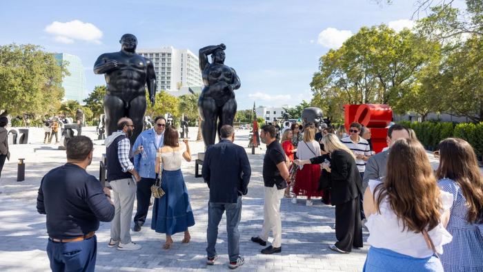 Nader Sculpture Park se inaugura oficialmente en el Miami Design District 