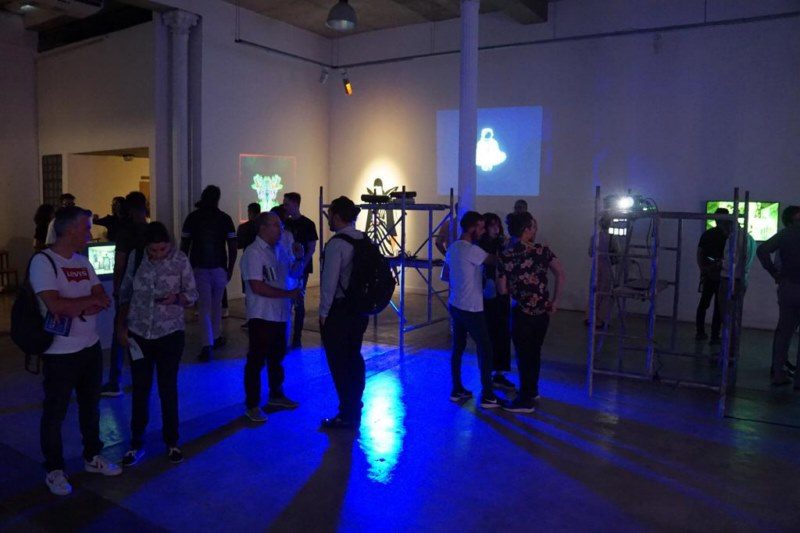 exposición “Beyond the Body. Arte digital en frontera”