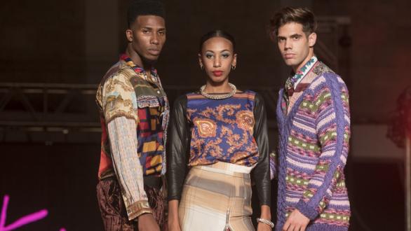 modelos en el desfile de Francis Montesinos 