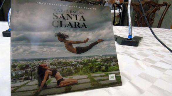 portada del libro Santa Clara Vivir & Bailar