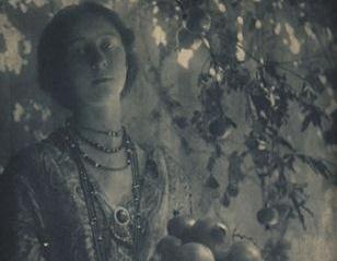 Painting with Light: Art and Photography from the Pre-Raphaelites to the Modern Age