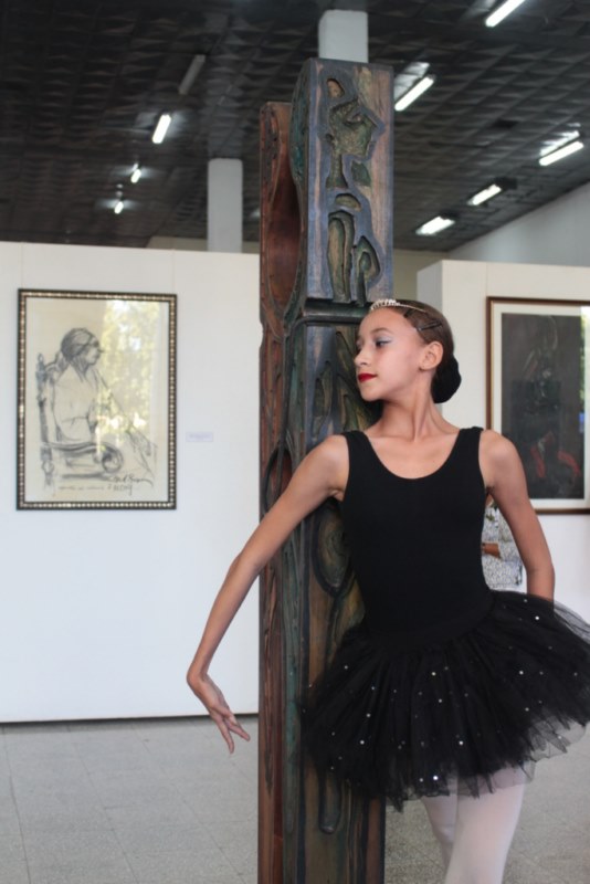 Alicia Alonso in the expressionist line of Nelson Domínguez