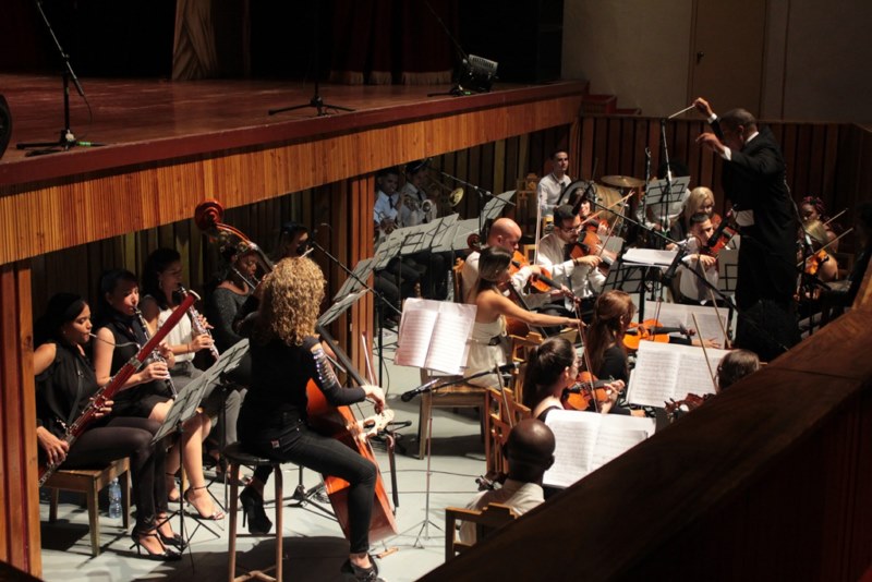 Presentación de La viuda alegre por el Teatro Lírico Rodrigo Prats de Holguín 