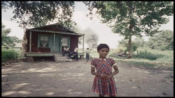 Untitled, Mobile, Alabama, 1956, Archival pigment print, 16 x 20 inches. Photography by Gordon Parks, courtesy of and copyright The Gordon Parks Foundation.