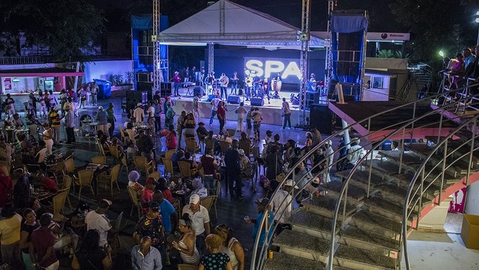 El proyecto de Artex, Hoy como Ayer, de fiesta