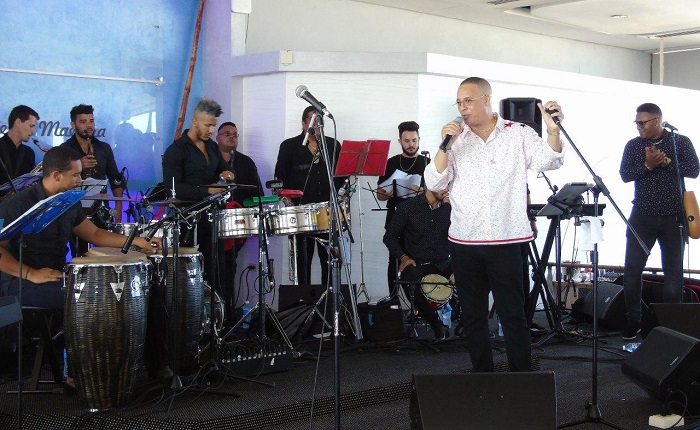 Isaac Delgado y su orquesta