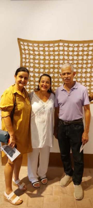 exposición “Tejidos paralelos”