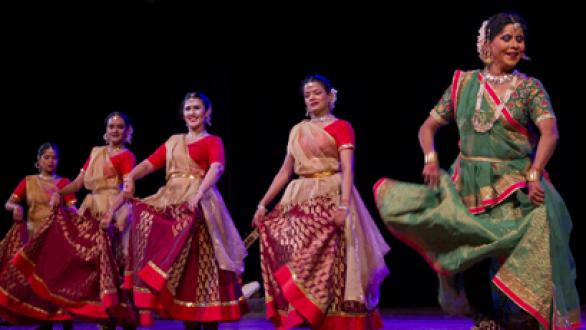 mujeres danzando