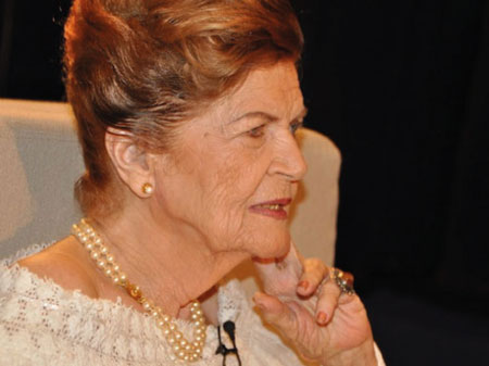 Carilda: a poetess and a woman