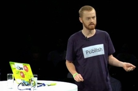 Evan Roth es artista invitado a Bienal de Asunción