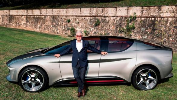 Giorgetto Giugiaro con una de sus creaciones