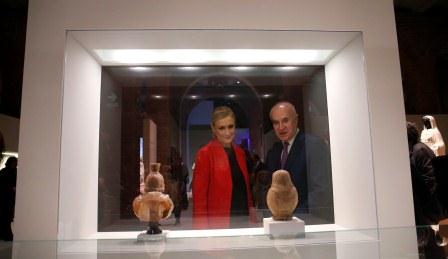 Cristina Cifuentes presenta la muestra ‘Cleopatra y la fascinación de Egipto’