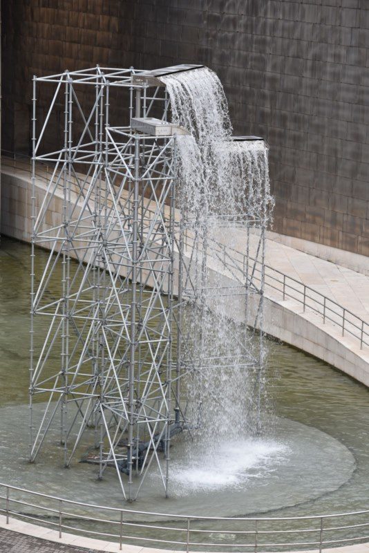 la cascada en el Guggenheim Bilbao