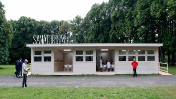 SANATORIUM, pieza de Pedro Reyes (México) en Documenta 13