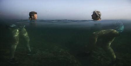 Sony Awards premia surrealista foto bajo el agua en Cuba