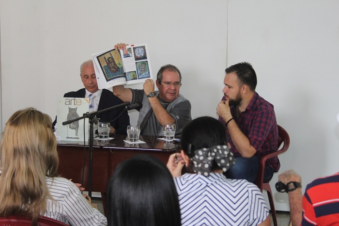 Alexis Triana presenta la revista 