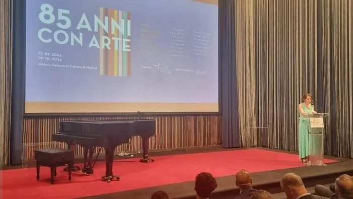 “85 anni con arte”: una exposición distinta y de un especial significado 