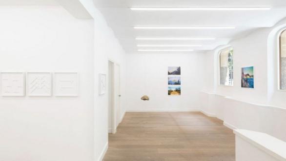 Denise MIla, Vista de la sala